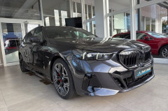 BMW 540 540D TOURING XDRIVE MSPORTPRO+PANO+AHK+DR-PRO+B&W