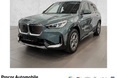 BMW iX1 xDrive30 xLine PANO ACC RFK NAVI Standh.