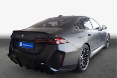 BMW M5 xDrive , 4-türig