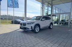 BMW X1 sDrive20i *Lageraktion* 22% * ACC * Pano * AHK * H&K * Lenkradheiz*