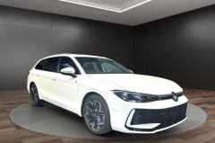 Volkswagen Passat Variant R-Line 2.0 TDI*HuD*DSG*AHK*Pano*