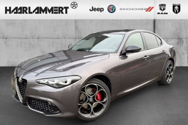 Alfa Romeo Giulia Veloce Q4 2.0 PANORAMA+PDC+KAMERA+CARPLAY