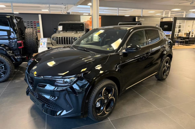 Alfa Romeo Junior Intensa 1.2 VGT 48V-Hybrid DCT Abholung Mannheim