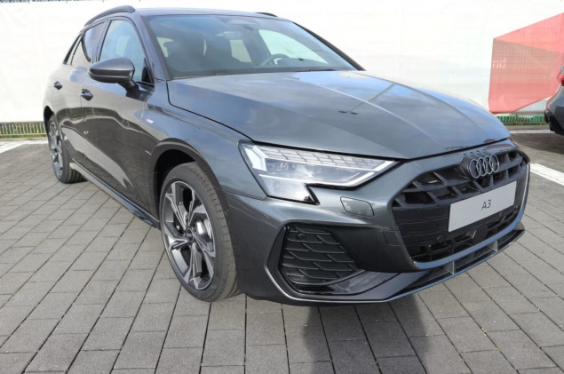 Audi A3 Sportback S line TFSI e S tronic*0,5%*AHK*ACC