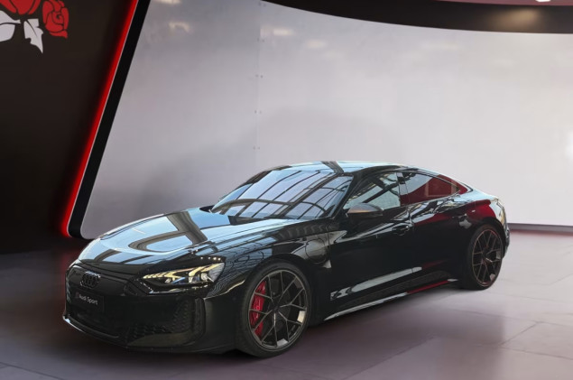 Audi e-tron GT RS (F8P)