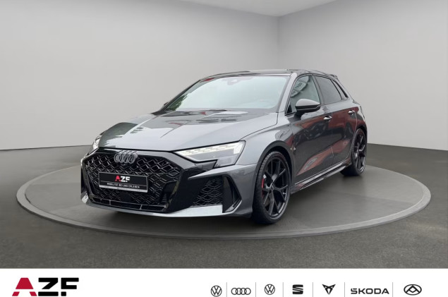 Audi RS3 Sportback S tronic+280km/h+PANO+MATRIX