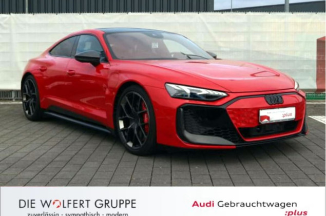 Audi RS e-tron GT performance AKTIVFAHRWERK*KERAMIK