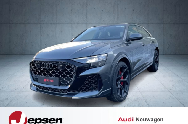 Audi RS Q8 SUV performance tiptr. Vmax305 Laser PANO