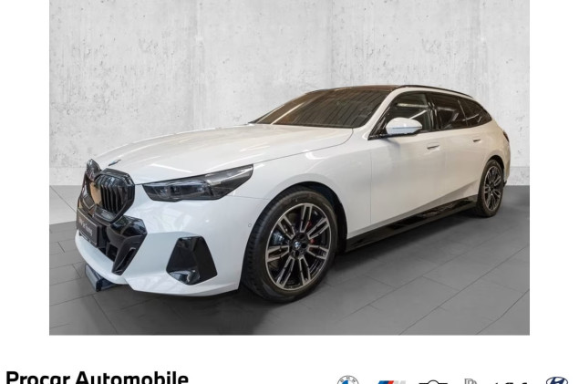 BMW 520 520d M Sport HUD PANO ACC AHK 360°KAM RFK NAVI
