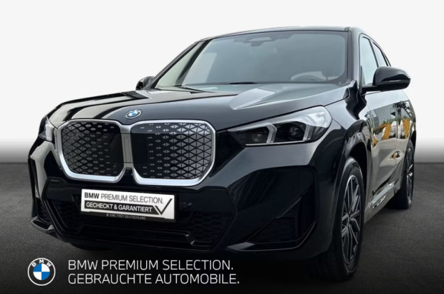 BMW iX1 xDrive30 M-Paket AHK LED HeadUp Harman Kardon