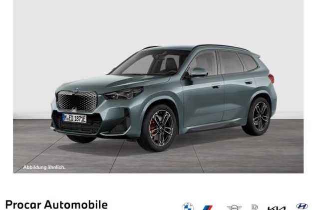 BMW iX1 xDrive30 M Sport Pro HUD ACC AHK RFK LED 19 LM