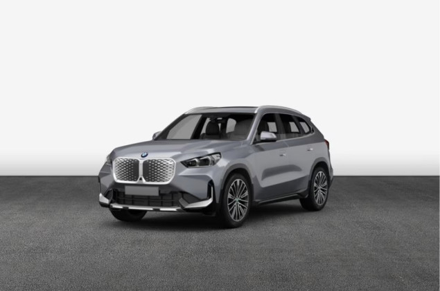 BMW iX1 xDrive30 M Sportpaket , 5-türig (Strom)