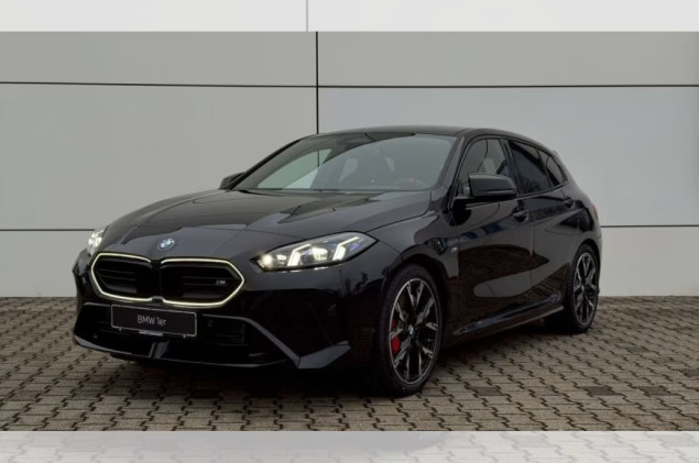 BMW M135i Limousine * >23%* M Perfomance Deals *