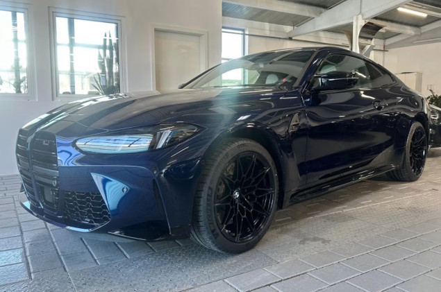 BMW M4 Coupe   M Performance Deals *SOFORT VERFÜGBAR*