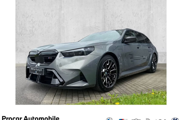BMW M5 Touring STRATUSGRAU UltimatePackage AHK DAPro
