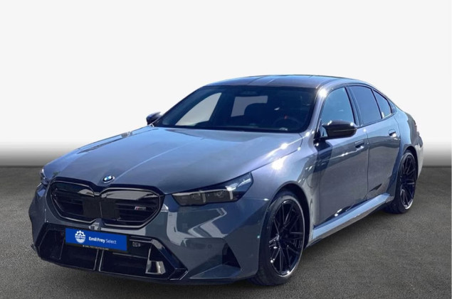 BMW M5 xDrive , 4-türig