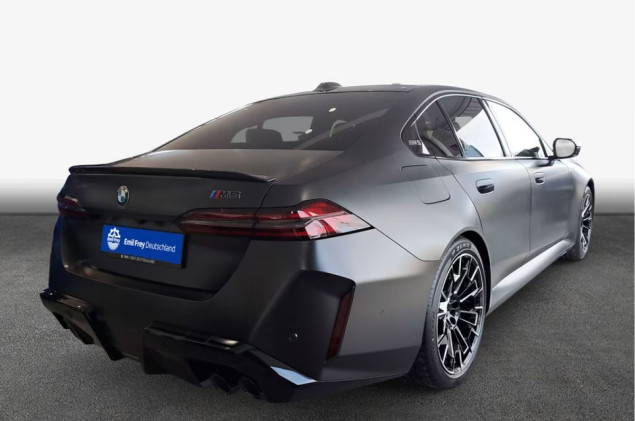 BMW M5 xDrive , 4-türig