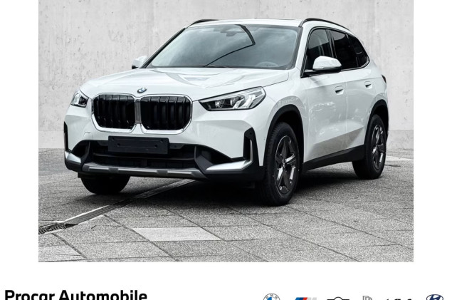 BMW X1 xDrive23i PANO ACC AHK RFK NAVI LED PDC V+H