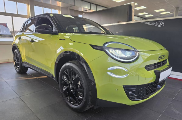 Fiat 600e SPORT - sofort verfügbar - TOP AUSSTATTUNG