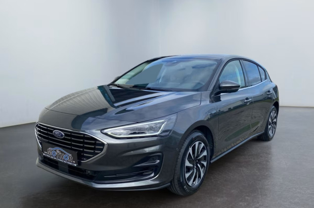 Ford Focus mit Fahrerassistenz und Easy-Paket,Panorama Dach