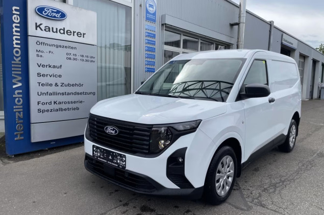Ford Transit Courier Trend 100PS Benzin * Sofort Verfügbar*