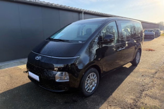 Hyundai STARIA 1.6 T-GDi HEV Trend Park-Paket Shuttle-Paket LED