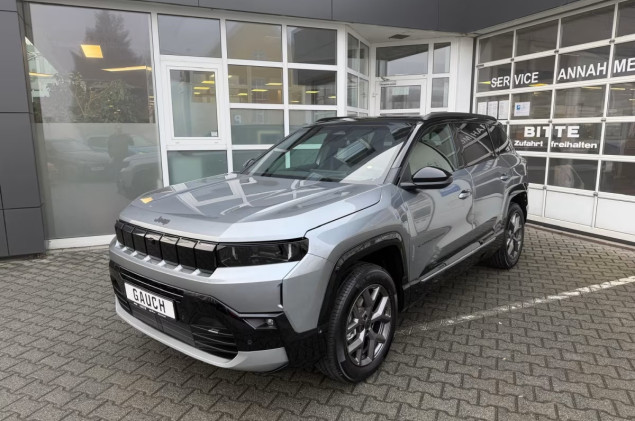 Jeep Compass 1.2 DCT6 FWD First Edition mehreren Varianten Verfügbar Abholung Mannheim