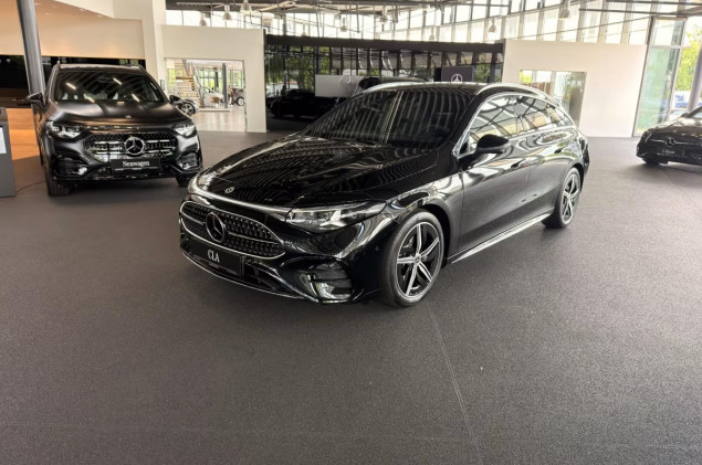 Mercedes-Benz CLA 200 Shooting Brake+Massage+360°Kam.+Panodach+KeyGo u.v.m.
