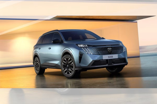 Peugeot 5008 Hybrid 145 e-DSC6 Allure / Ganzjahresreifen/Winterpaket/konfigurierbar/Gewerbeaktion bis 30.01.26