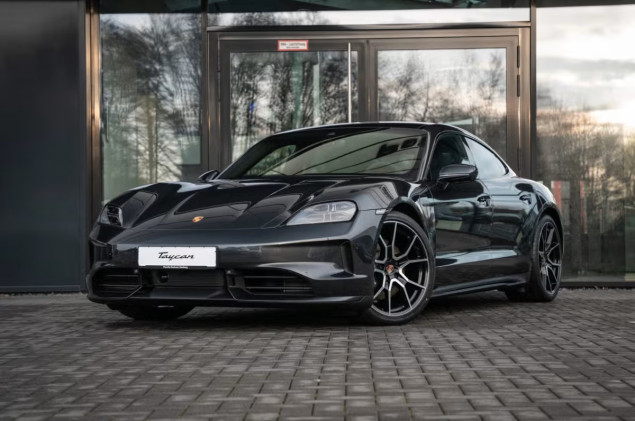 Porsche Taycan Black Edition