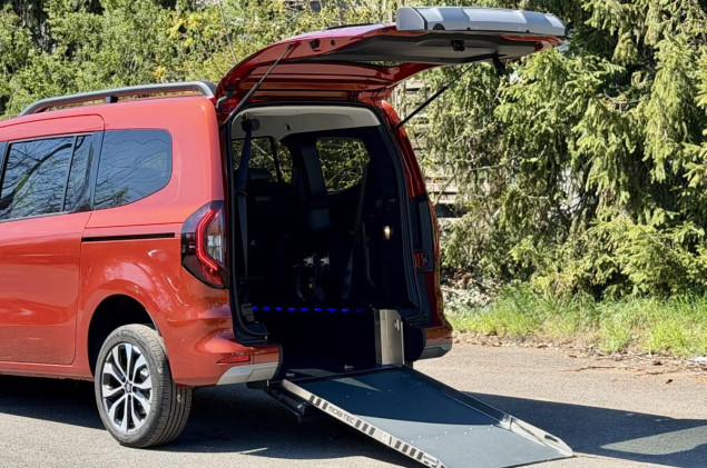 Renault Grand Kangoo +Rollstuhlrampe+Behindertengerecht+Rollstuhl+Handicap+