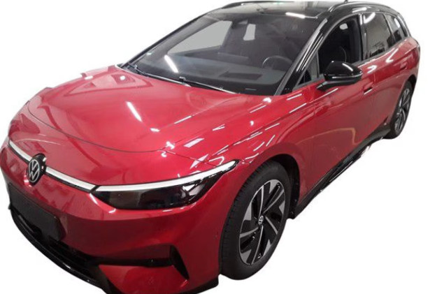 Volkswagen ID.7 Tourer Pro S - Black Style / Interieur Plus und Exterieur Plus Paket / 8-fach Bereift