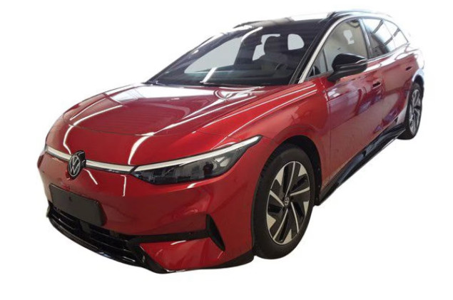 Volkswagen ID.7 Tourer Pro S - Interieur Plus und Exterieur Plus Paket + Pano / 8-fach Bereift