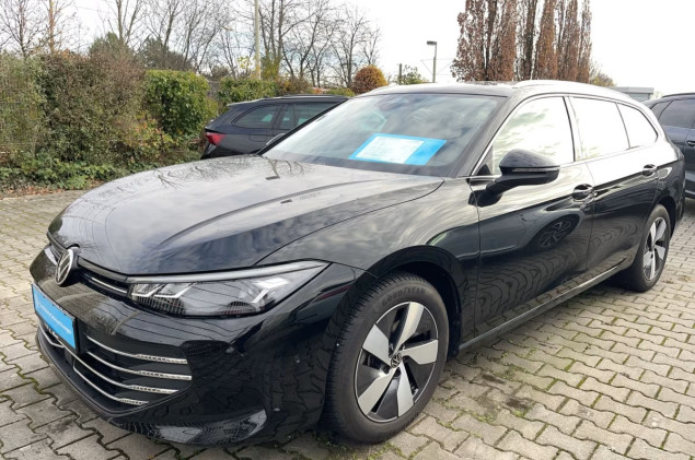 Volkswagen Passat Variant 1.5 eTSI Business sofort verfügbar !