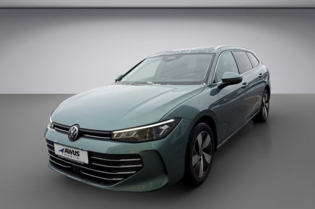 Volkswagen Passat Variant 1.5eTSI DSG Busisness AHK